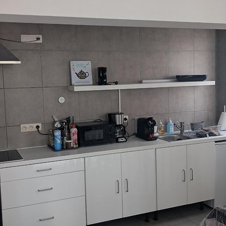 Appartement Spacieux Avec Parking Et Terrasse De Panne Buitenkant foto