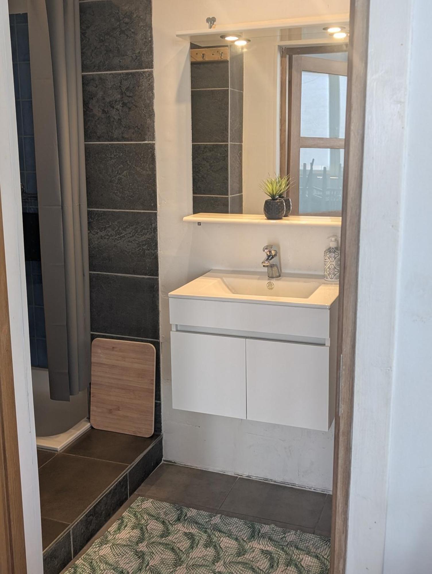 Appartement Spacieux Avec Parking Et Terrasse De Panne Buitenkant foto